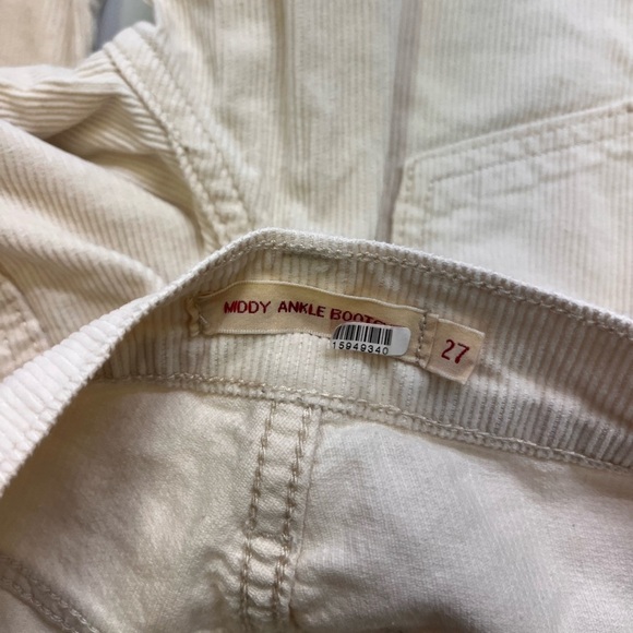 Levi’s Midday Ankle Corduroy Pants - Picture 4 of 15